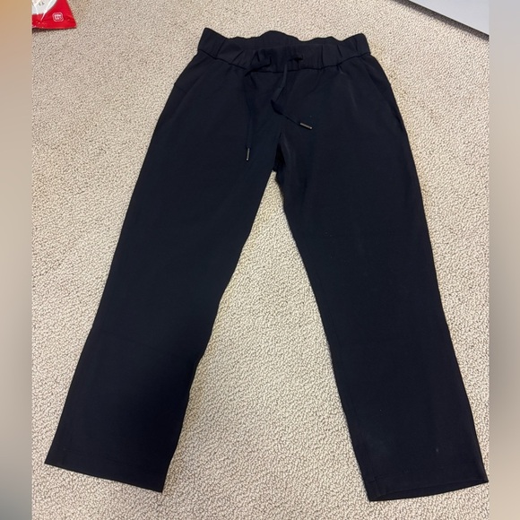 LULULEMON EUC ON THE FLY CROP 23” Size 4 - Picture 1 of 7
